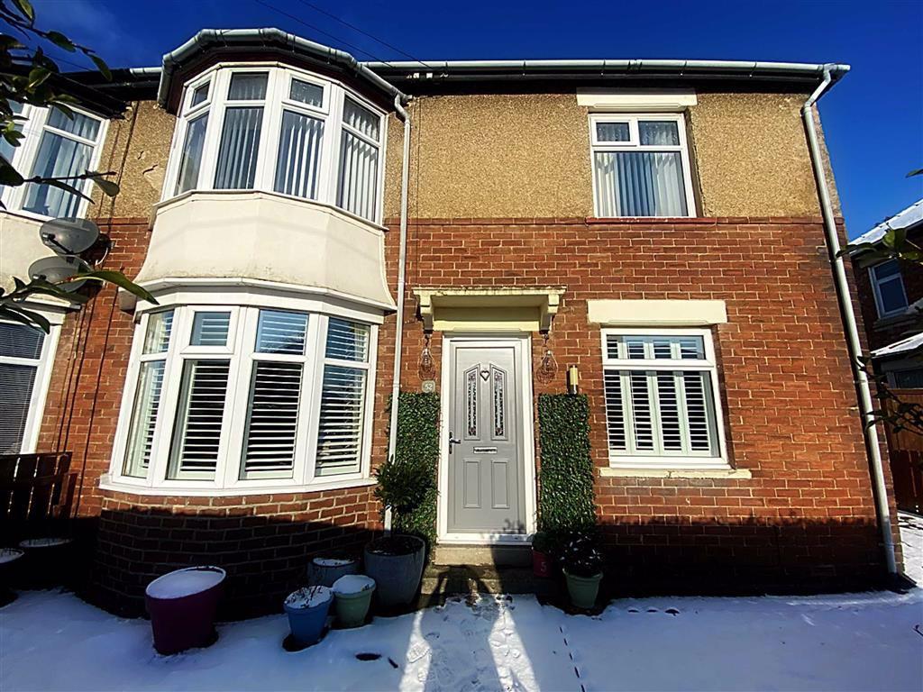Coldstream Gardens, Howdon, Wallsend, NE28 2 bed apartment £85,000