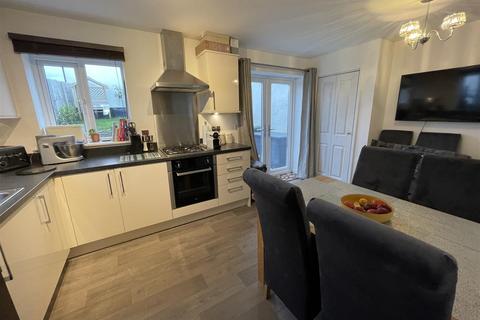 13 Codling Close, St Austell, PL25 4PY