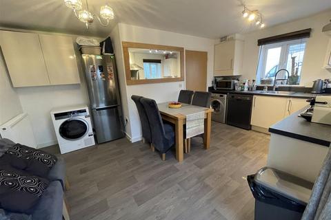 13 Codling Close, St Austell, PL25 4PY