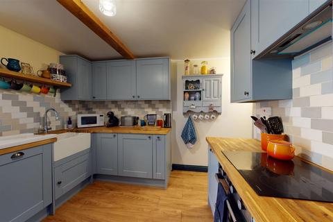 3, Bridge Cottages Barrow Green, Teynham, Sittingbourne, ME9 9ED
