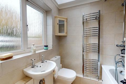 3, Bridge Cottages Barrow Green, Teynham, Sittingbourne, ME9 9ED