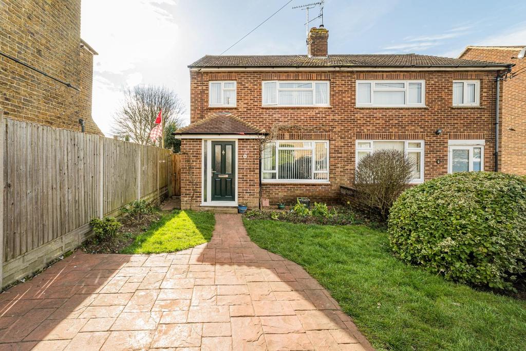 Lower Road, Faversham 3 bed semidetached house £290,000