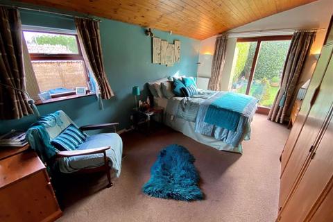 2 Ridgeway Close, Hyde Lea, Stafford, ST18 9BE