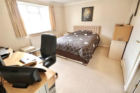 1 Harvester Close, Middleleaze, Swindon, SN5 5GJ