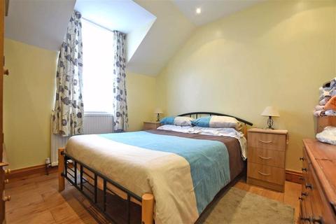 14 Broadway, Wellingborough, NN8 2DG