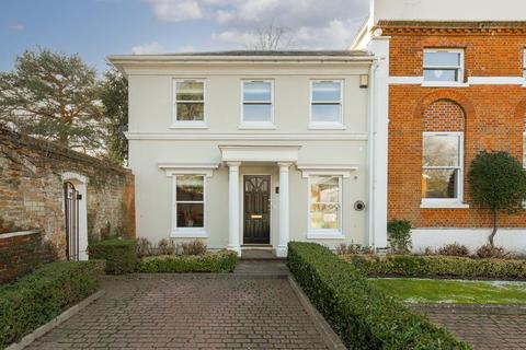 Westgate Lodge Chalk Lane, Epsom, KT18 7AN