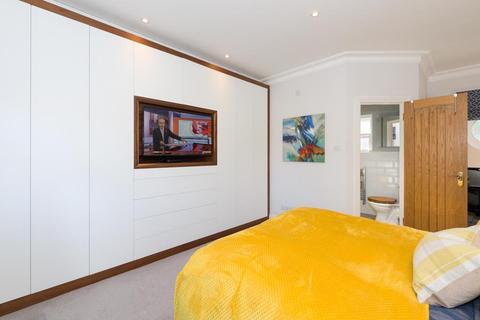 Westgate Lodge Chalk Lane, Epsom, KT18 7AN