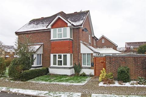 25 Tylden Way, Horsham, RH12 5JB