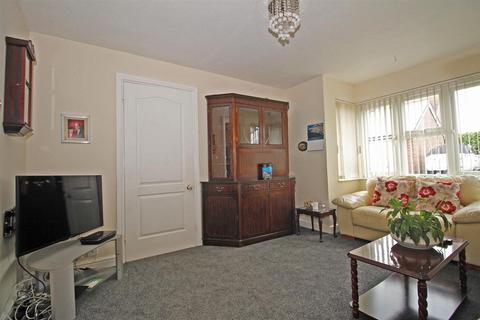 25 Tylden Way, Horsham, RH12 5JB