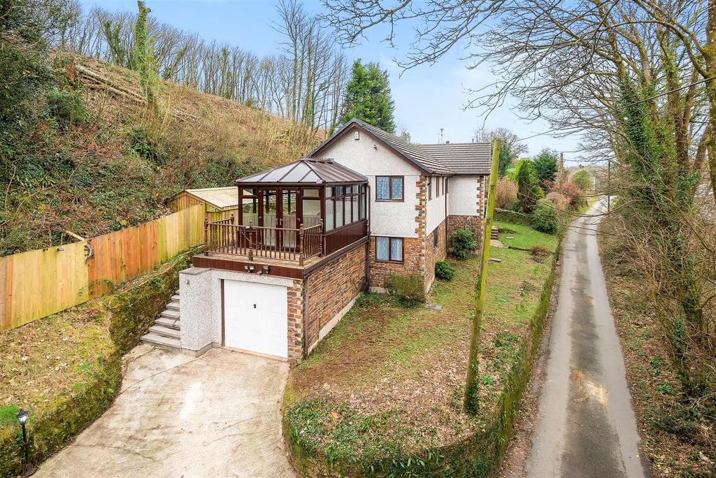 Brannel Road, Coombe, St. Austell 5 bed detached house £375,000