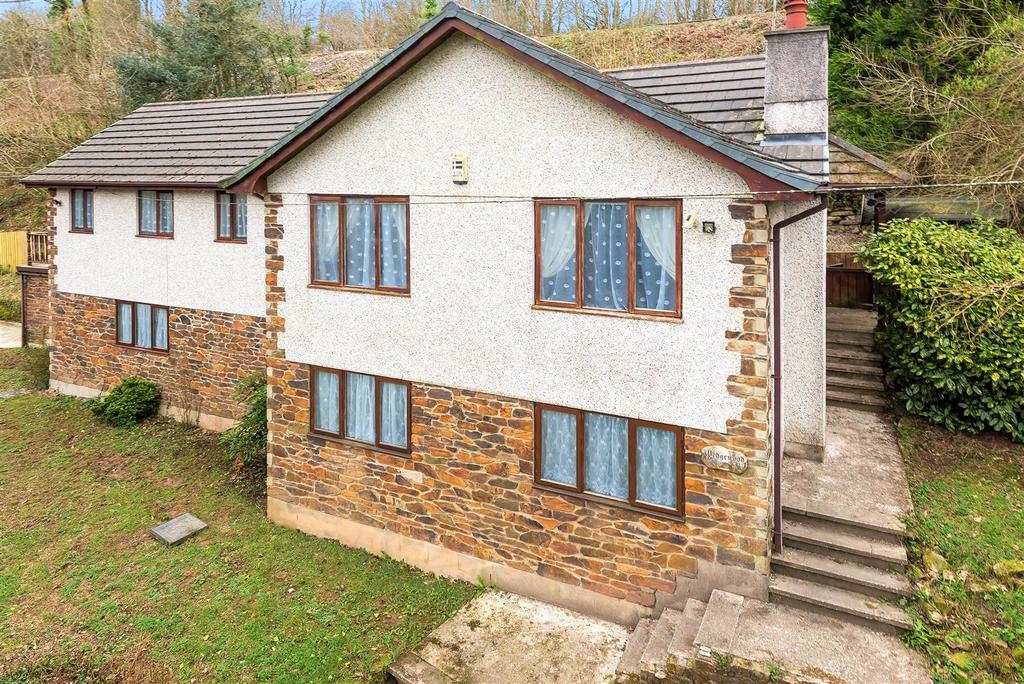 Brannel Road, Coombe, St. Austell 5 bed detached house £375,000