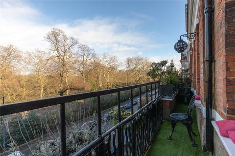 2 bedroom apartment for sale - Prince of Wales Mansions, Prince of Wales Drive, London, SW11