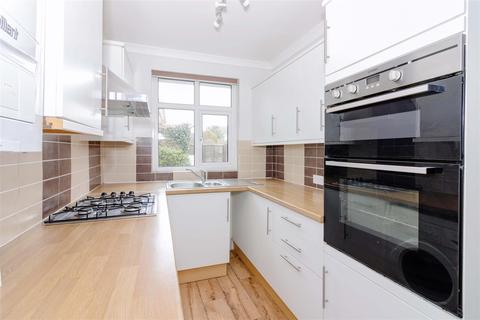 45 Cecil Road, Lancing, BN15 8HP