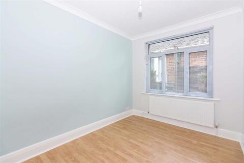 45 Cecil Road, Lancing, BN15 8HP