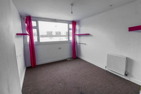85 Lower Meadow, Harlow, CM18 7RF