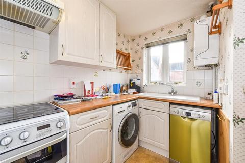 38 Borkum Close, Andover, SP10 4LE
