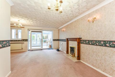 38 Borkum Close, Andover, SP10 4LE