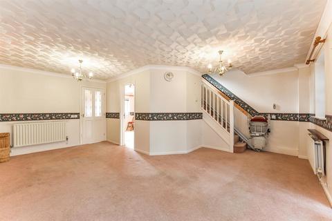 38 Borkum Close, Andover, SP10 4LE