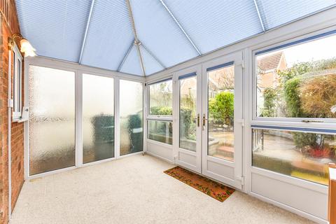 38 Borkum Close, Andover, SP10 4LE