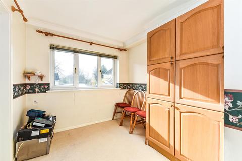 38 Borkum Close, Andover, SP10 4LE