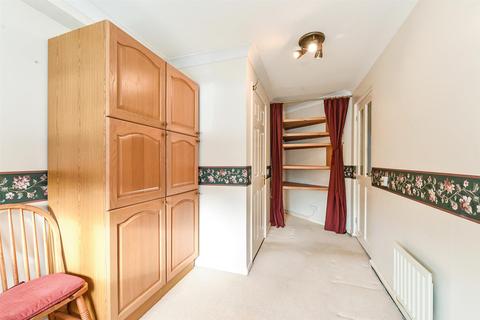 38 Borkum Close, Andover, SP10 4LE