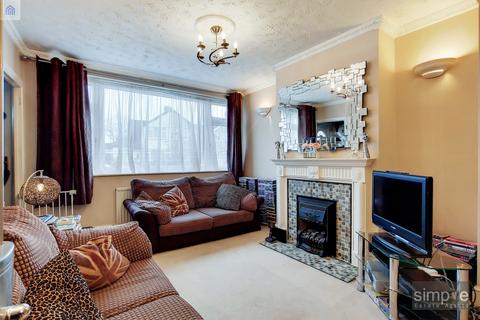 7 Waverley Close, Hayes, UB3 4AJ