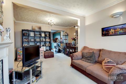 7 Waverley Close, Hayes, UB3 4AJ