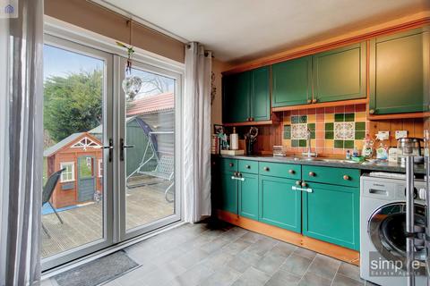 7 Waverley Close, Hayes, UB3 4AJ