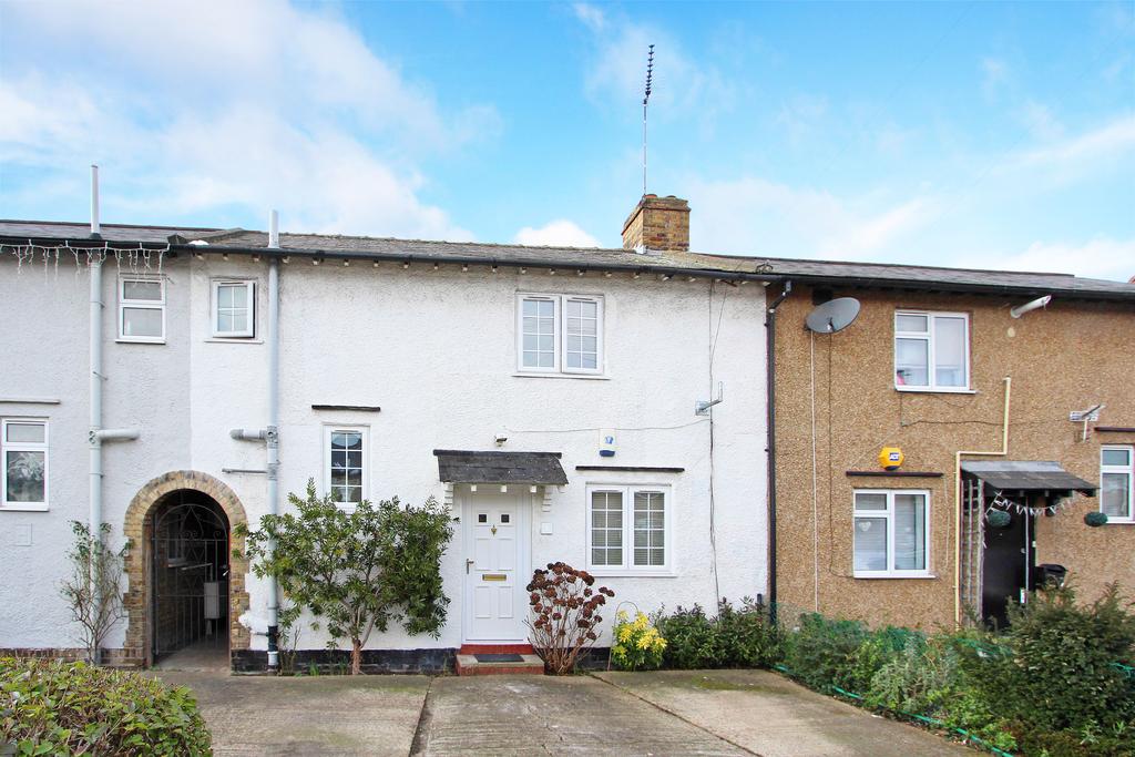 Clayton Crescent, Brentford, TW8 2 bed house £550,000