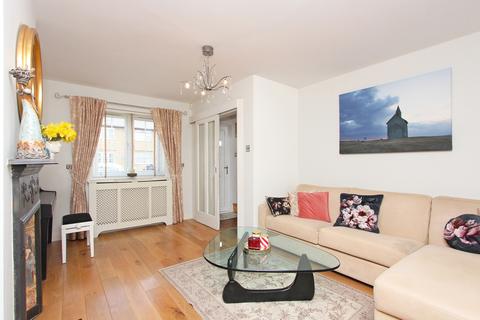 13 Clayton Crescent, Brentford, TW8 9PT