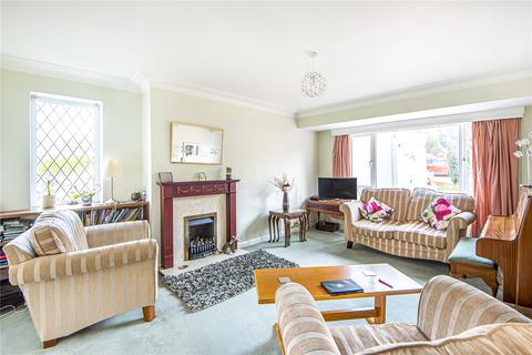 34 Copt Elm Close, Charlton Kings, Cheltenham, GL53 8AE