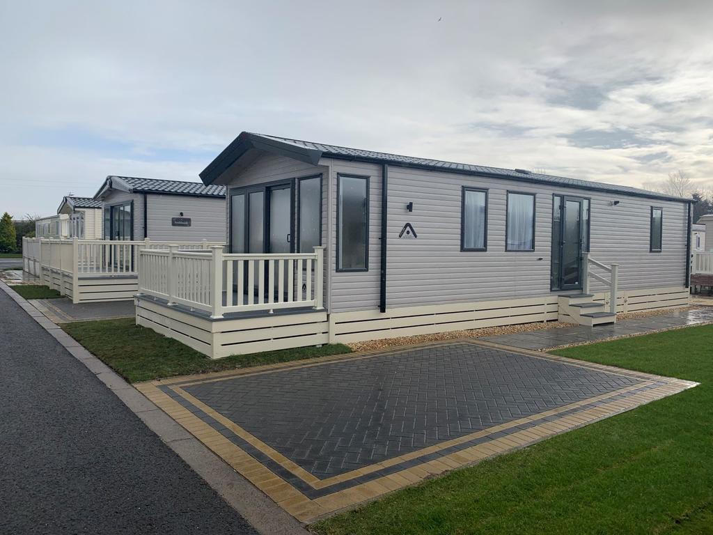 Sunset Park Holiday Village, Sower Carr Lane, Hambleton, Lancashire