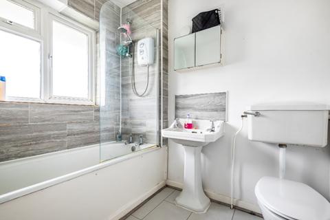 71 Windermere Road, Kettering, NN16 8UF