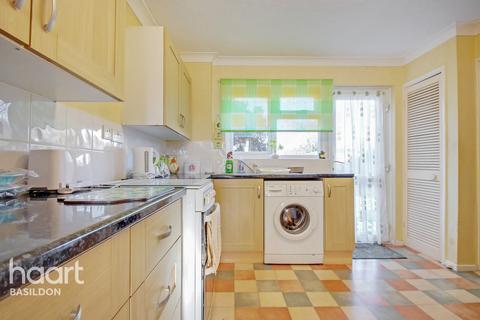 40 Codenham Straight, Basildon, SS16 5DH
