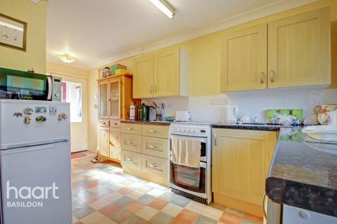 40 Codenham Straight, Basildon, SS16 5DH