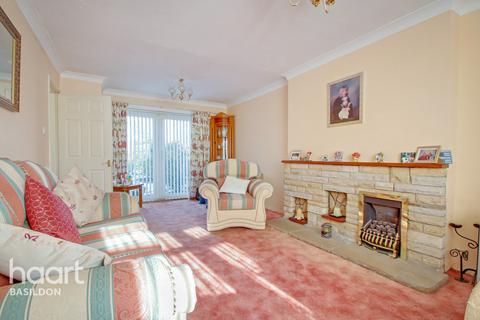 40 Codenham Straight, Basildon, SS16 5DH