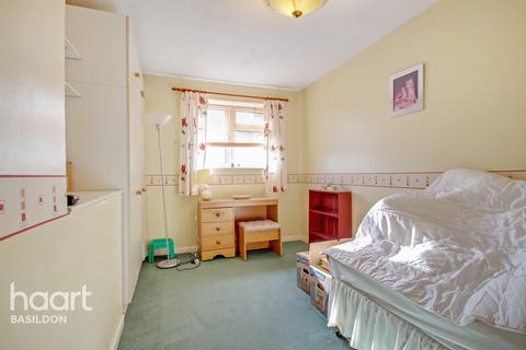 40 Codenham Straight, Basildon, SS16 5DH