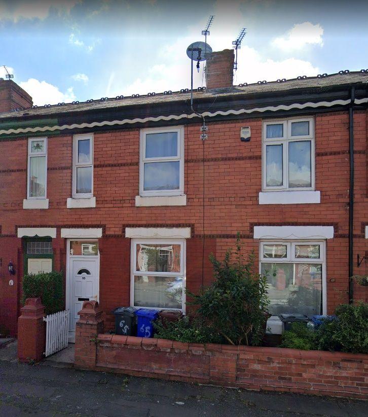 Thornton Road, Manchester, M14 2 bed terraced house £142,950
