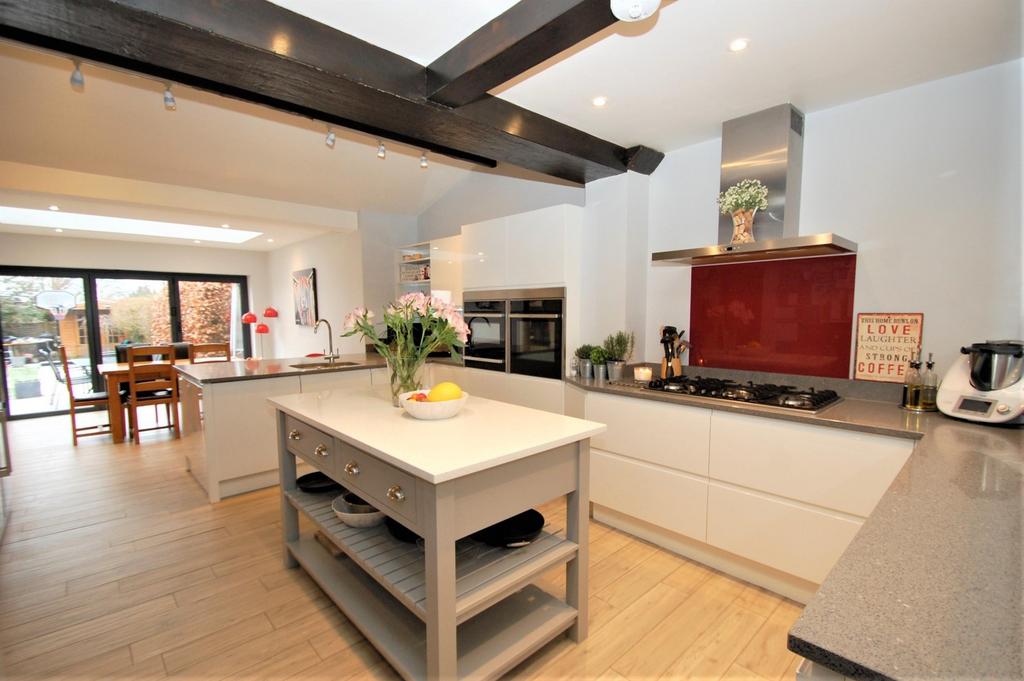Albion Crescent, Chalfont St. Giles, HP8 5 bed semidetached house £