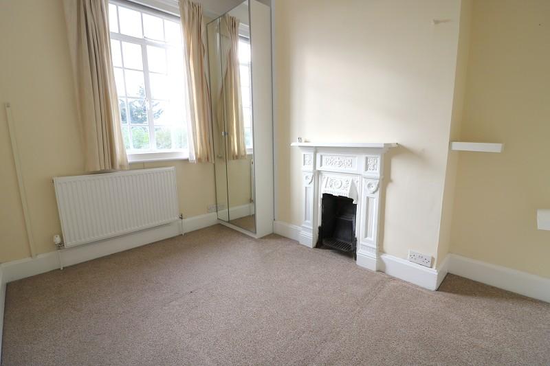 Rosemont Road, West Acton, London. W3... House share £550 pcm (£127 pw)