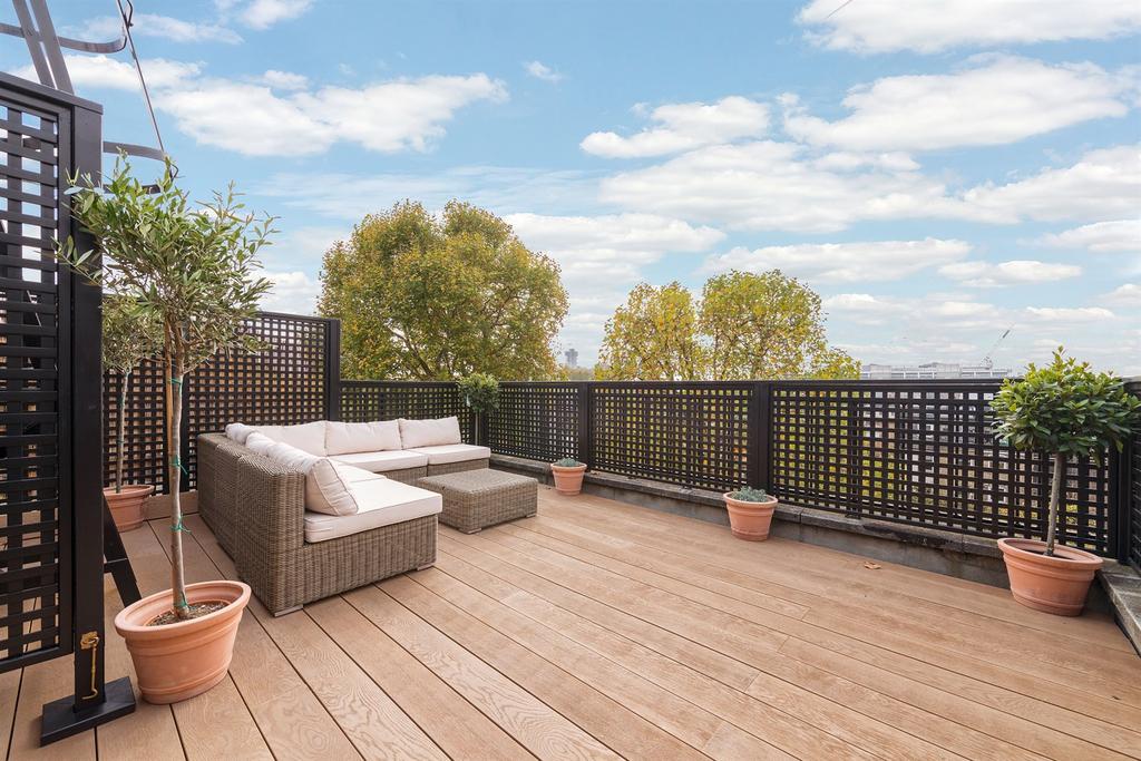 Elm Park Gardens, Chelsea SW10 3 bed flat to rent £6,478 pcm (£1,495 pw)