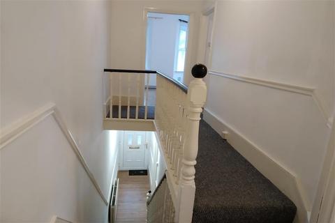 18 Colvin Road, Thornton Heath, CR7 6AB