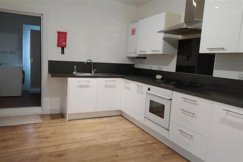 18 Colvin Road, Thornton Heath, CR7 6AB