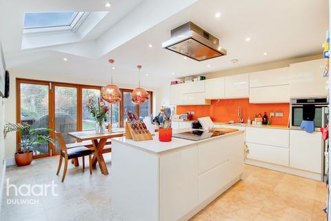 44 Worlingham Road, London, SE22 9HD