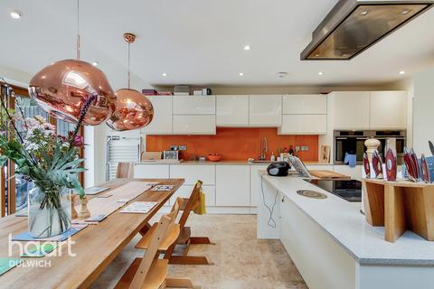 44 Worlingham Road, London, SE22 9HD