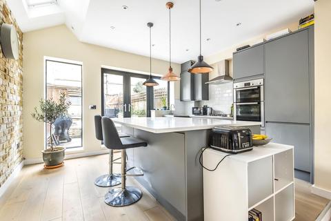 19 Southcroft Road, London, SW17 9TA