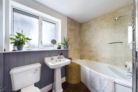 3 Barlows Road, Tadley, RG26 3NA