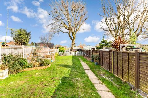 3 Barlows Road, Tadley, RG26 3NA