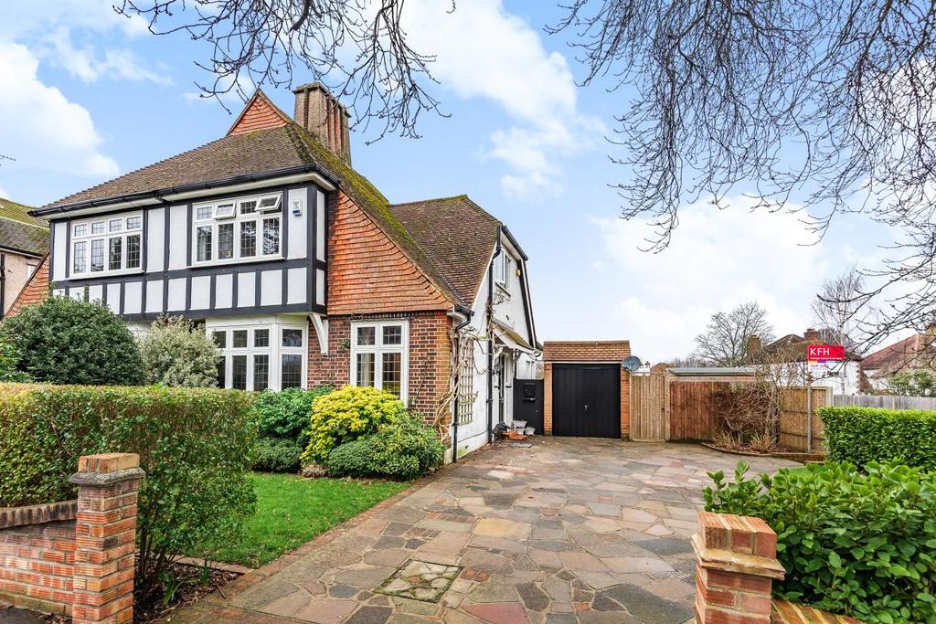 West Common Road, Hayes 3 bed semidetached house £700,000