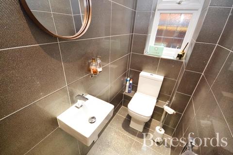 73 Laindon Road, Billericay, CM12 9LG